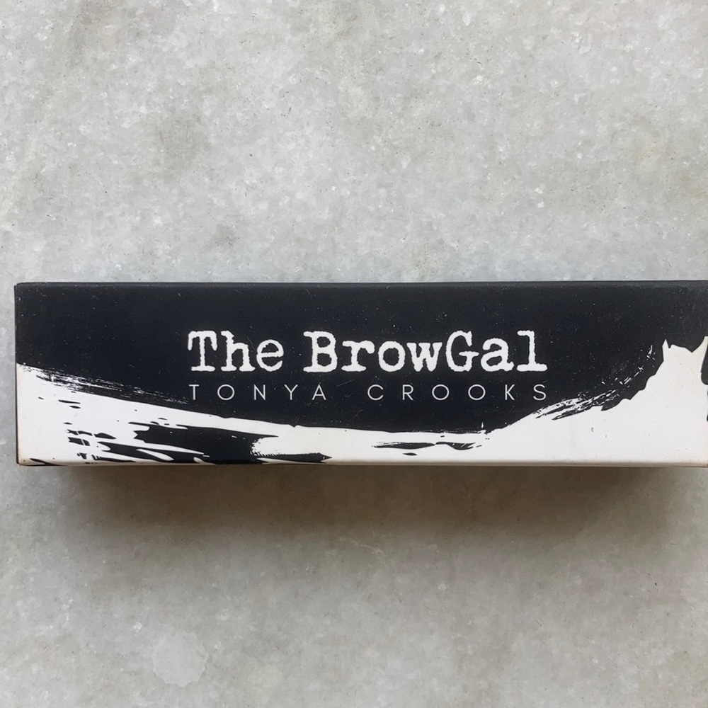NIB The Browgal Weekend Overnighter Light Brown Tonya Crooks Celebrity Fave